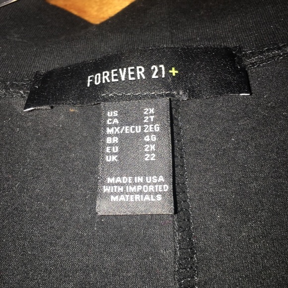 Plus size collar bone shirt. - Picture 2 of 3